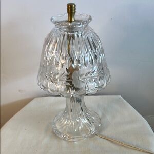 Elegant Clear Glass Table Lamp